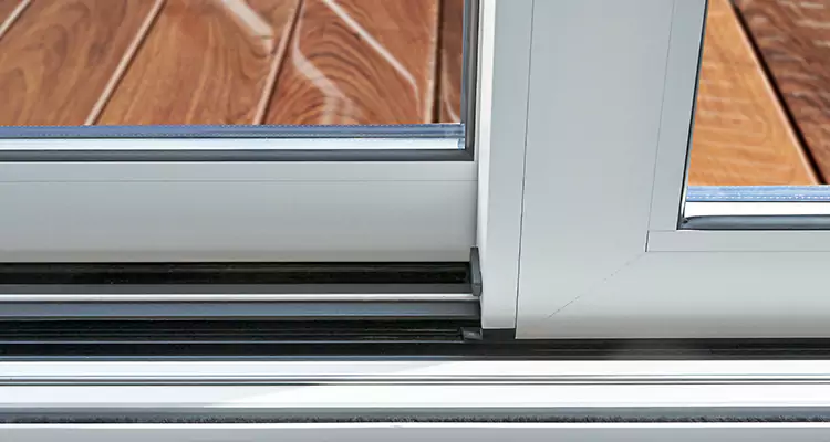 Patio Doors Leaking Water Issue Repair Services in Town 'n' Country, FL