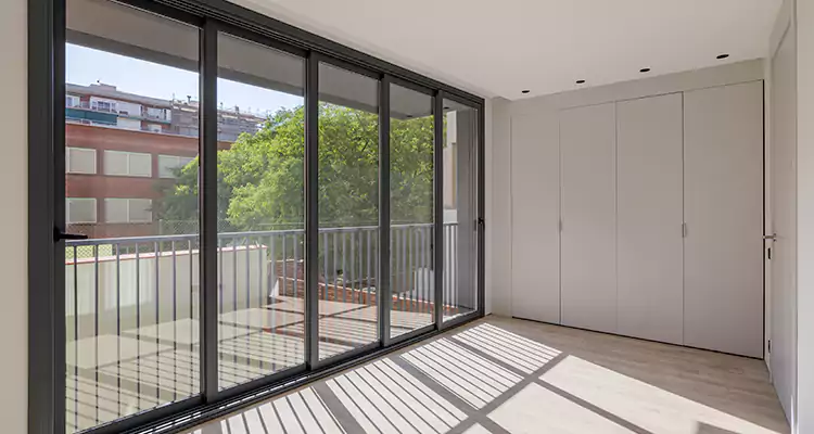 Balcony Sliding Glass Doors in Town 'n' Country, FL