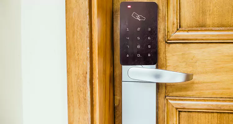 Keyless Hotel Door Locks Repair in Town 'n' Country, FL