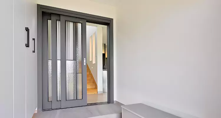 Commercial Sliding Door Contractor in Town 'n' Country, FL
